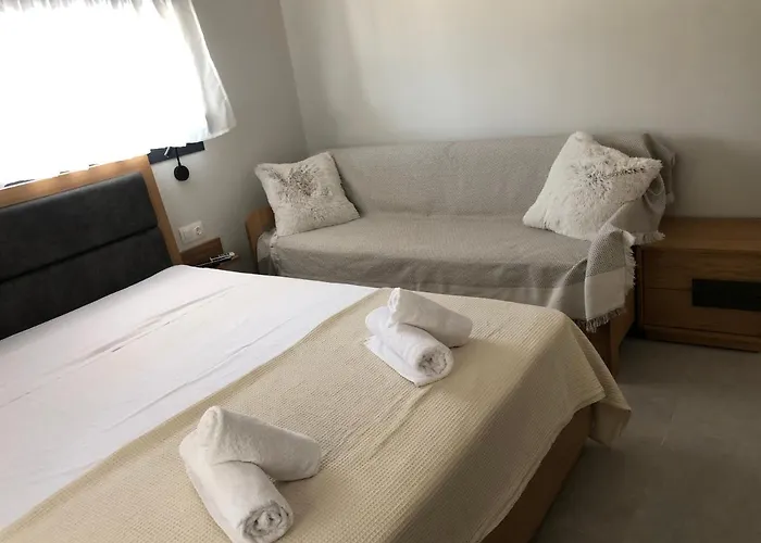 Aurora Aparthotel 3*
