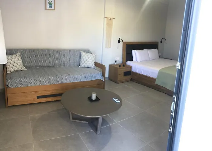 Aurora Aparthotel 3*