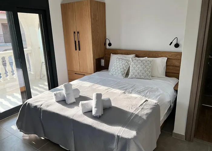 Aparthotel Aurora 3*