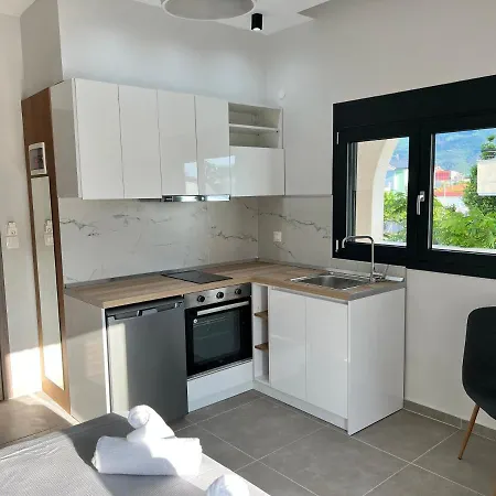 Aurora Aparthotel Nea Vrasna