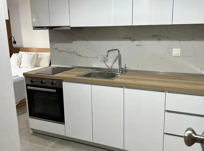 Aurora Hotel de apartamente Vrasná